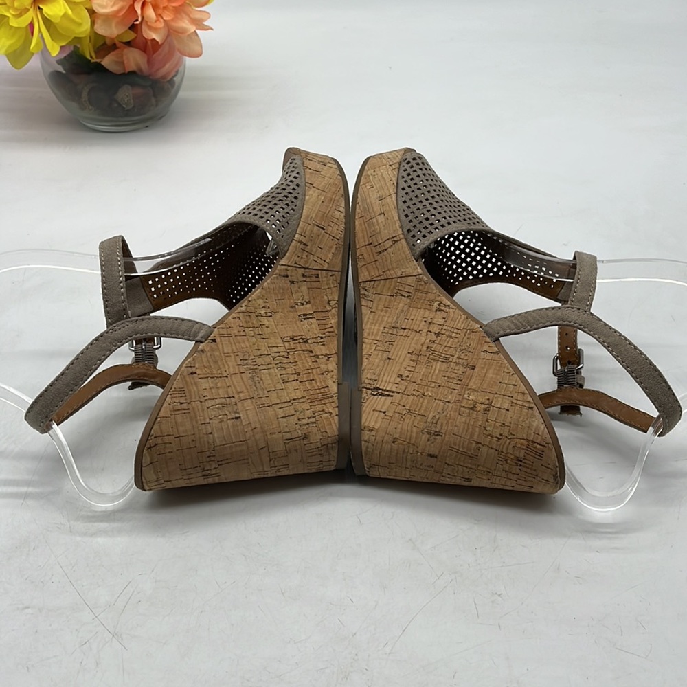 Franco Sarto Clinton Cut Out Tan Cork Wedge Sandal Size 8. MCW2818B - Picture 5 of 9
